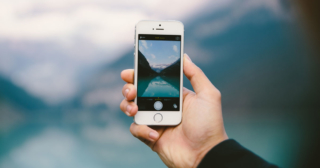 Svet voľne dostupných obrázkov, fotenie krajiny mobilným telefónom